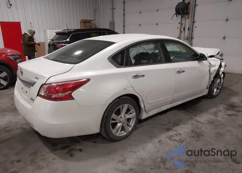 2013 Nissan Altima 2.5 Sv z USA, uszkodzony, nr VIN 1N4AL3AP2DN582030